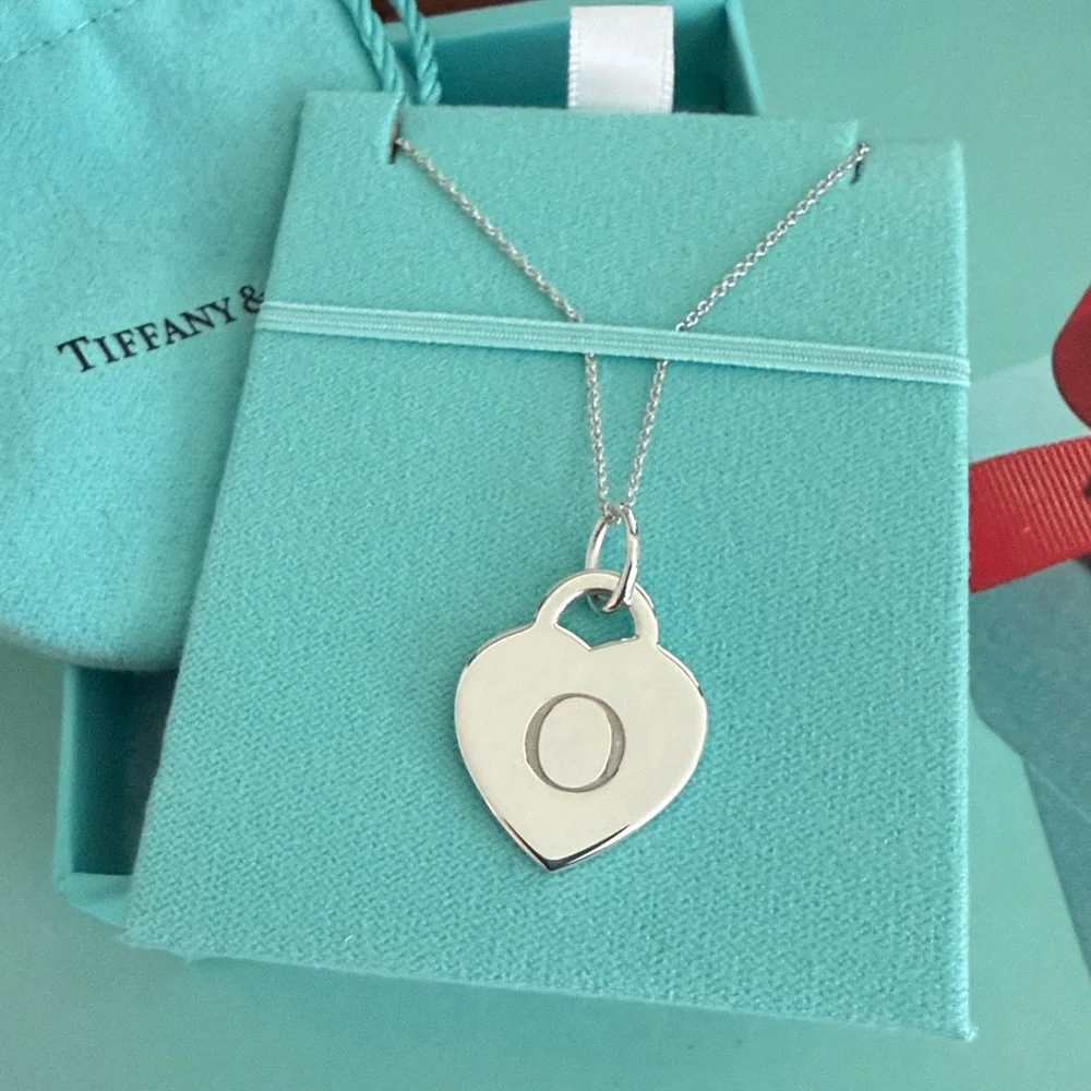 18” Tiffany & Co. Initial O Heart Tag Medium Pendant Necklace